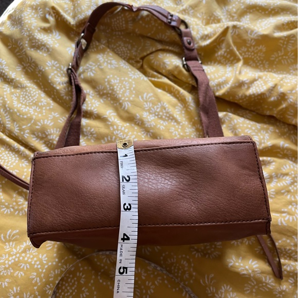 The Sak Leather Studded Tassel Purse Shoulder Bag Bohemian Boho Distressed Cute - Picture 3 of 13